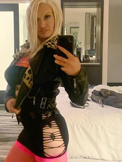 escort photo 1